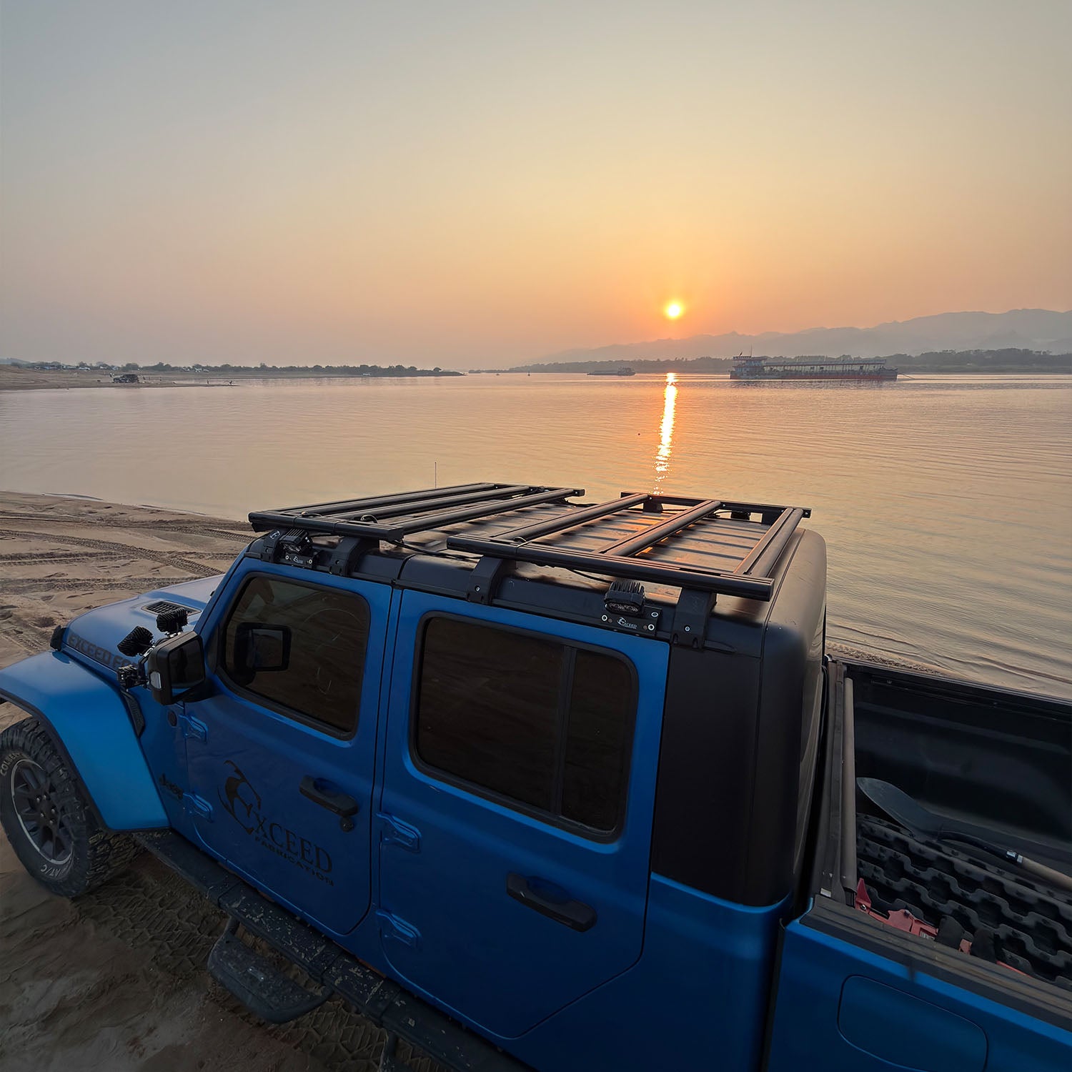 Extruded Aluminum Luggage Rack